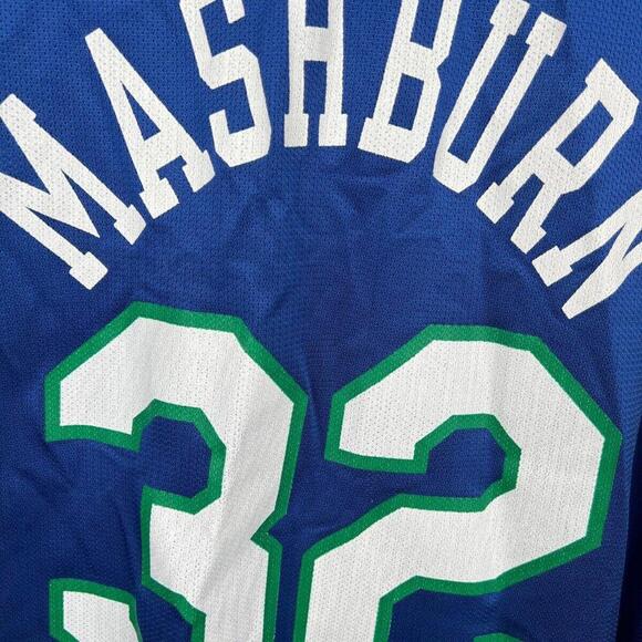 Vintage Dallas Mavericks Jamal Mashburn #32 Champion Jersey size 44 L - Picture 2 of 7